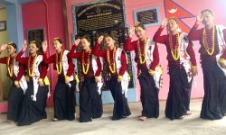 ‘बिताउँ जुनी हाँसेर माया गाँसेर’