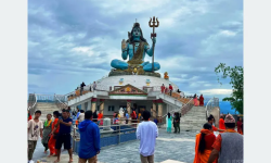 नयाँ पर्यटकीय गन्तव्य पुम्दीकोटको विशाल मूर्ति