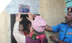 कर्णालीका घरघरमा प्रहरीको स्टिकर