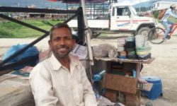 जुत्ताचप्पल सिलाएरै महिनामा ७० हजार कमाउने किसनराम