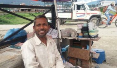 जुत्ताचप्पल सिलाएरै महिनामा ७० हजार कमाउने किसनराम