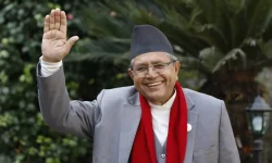 सभामुख घिमिरेले शीर्ष नेतासँग छलफल गर्दै