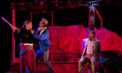 नाटकघरमा ‘ट्रान्जिट’ र ‘हिउँभन्दा चिसो’