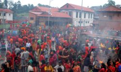 पशुपतिनाथलगायत देशभरका शिवालयमा भक्तजनको भीड