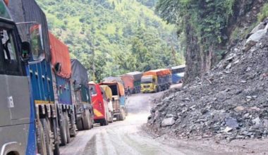 अवरुद्ध नारायणगढ-मुग्लिन सडक सञ्चालनमा