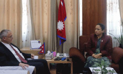 सञ्चारमन्त्री शर्मासँग इजरायली राजदूतको शिष्टाचार भेट
