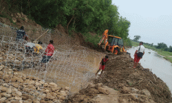 बस्ती जोगाउन तटबन्ध निर्माण गरिँदै