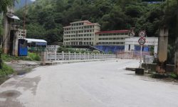 खण्डहर तातोपानी : माथि भिर तल खोला , के गरेर खाने होला ?