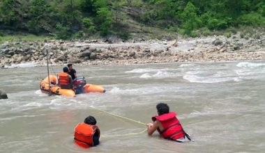 बाढीमा फसेका दुई महिलाको सकुशल उद्धार