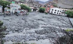 कागखोला बाढी : स्थानीय भन्दछन्, ‘ज्यान त बच्यो, हेर्दा हेर्दै घरबारविहीन भयौँ’