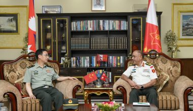 प्रधानसेनापतिसँग तिब्बत सैनिक कमाण्डका मेजर जनरलको शिष्टाचार भेट