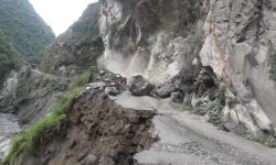 बाढीले जोमसोम–कोरला सडक अवरुद्ध