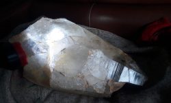 बरामद गरिएको ‘क्वार्ज किष्टल’ गोरखा दरबार परिसरमा प्रतिस्थापन गर्ने निर्णय