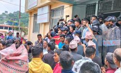 गुल्मी अस्पतालमा तनाव, डाक्टरमाथि कुटपिट