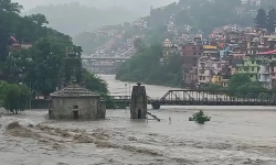 भारतको हिमाञ्चल प्रदेशमा बाढी र पहिरोका कारण ६१ जनाको मृत्यु
