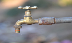 खडेरीका कारण २ लाख ५० हजार श्रीलङ्कालीहरू पिउँने पानीको अभावमा