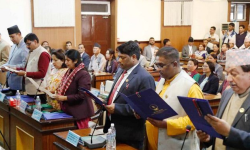 नवनिर्वाचित सभापतिबाट पद तथा गोपनीयताको शपथ