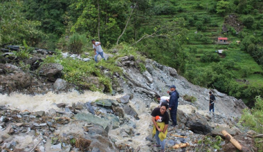 बेनी–जोमसोम सडक : बैसरीको पहिरो रोकथाम गरिँदै