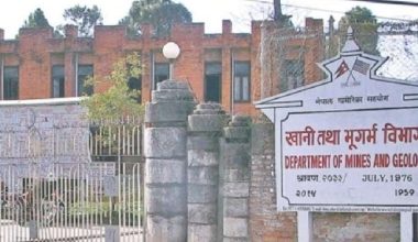 खानी खोजतलास गर्न ४३२ कम्पनीलाई अनुमतिपत्र