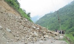 मदन भण्डारी राजमार्ग अवरुद्ध