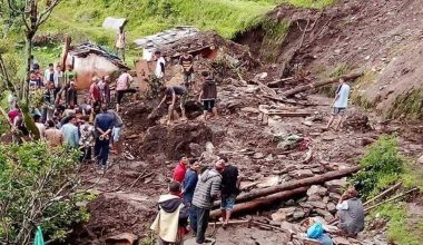 तारकेश्वरमा पहिराेले घर पुरिँदा दुईको मृत्यु