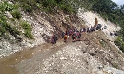 मनाङ सडक : साँझ खुल्यो बिहान फेरि अवरुद्ध