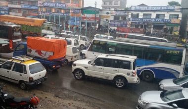 वर्षाका कारण ट्राफिक व्यवस्थापनमा समस्या