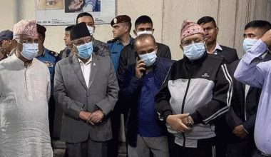 प्रधानमन्त्रीसहित शीर्ष नेता शिक्षण अस्पतालमा