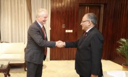 प्रधानमन्त्री दाहाल र अमेरिकी सिनेटरबीच भेटवार्ता