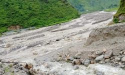 खोल्साखोल्सीको बहाव मासिँदा बस्ती जोखिममा