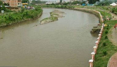 फोहर फाल्नेलाई महानगर प्रहरीले कारबाही गर्ने