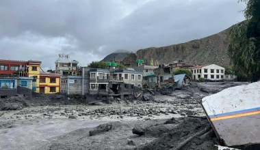 कागबेनीका बाढी पीडितलाई १५ लाखको राहत सामग्री