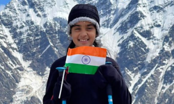 भारतकी यी आठवर्षे पर्वतारोही विमान उडाउन चाहन्छिन्