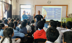 विद्यालयमा पुगेर प्रहरीको सचेतना कक्षा