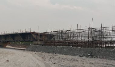 केरुङ्गेखोलामा पुल निर्माण अलपत्र