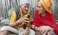 दुःखसँग लड्दै ९९ वर्षे खड्का दम्पती