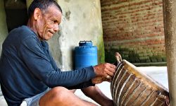 दमाहा र ट्याम्का बनाएरै जीविकोपार्जन