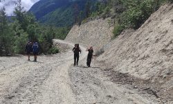 सङ्कटमा पदमार्ग, स्थानीय श्रमिक प्रभावित