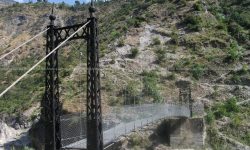 मंगलटारको झोलुङ्गे पुल