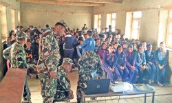 नेपाली सेनाले दिए विद्यार्थीलाई वन्यजन्तु संरक्षणसम्बन्धी चेतना