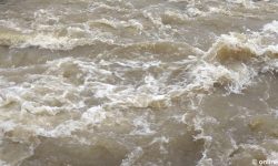 पर्वतमा खोलाले जिप बगाउँदा ३ जना बेपत्ता