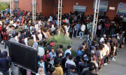 अग्रिम टिकट बुकिङका लागि बसपार्कमा भीड