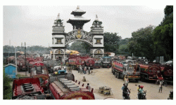 दसैँमा समेत सुनसान छन् वीरगन्जका पसल