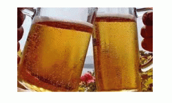 कर्मचारीले पिसाब गरेको भिडियो सार्वजनिक भएपछि बियर कम्पनीद्वारा अनुसन्धान सुरु