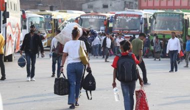 तीन दिनमा एक लाख ५० हजार यात्रु बाहिरिए