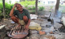 दलित समुदायलाई आरन चलाएर जीविका चलाउनै मुस्किल