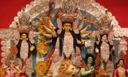 सुरक्षाकर्मी परिचालन गरेर दुर्गा मूर्ति विसर्जन