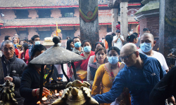 काठमाडौँ उपत्यकाका शक्तिपीठमा भक्तजनको घुइँचो
