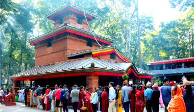 देशभरका शक्तिपीठ एवं देवी मन्दिरमा भक्तजनको लाम