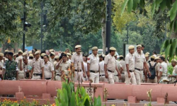 भारतीय पत्रकारहरुको घरमा दिल्ली प्रहरीको छापा